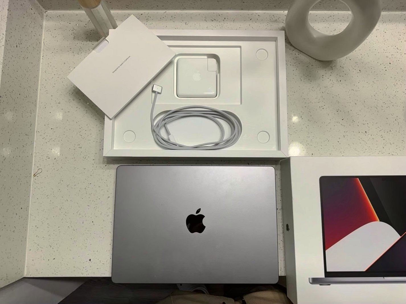 Apple MacBook Pro M1 Max 1TB Space Gray Unlocked - Used image 5