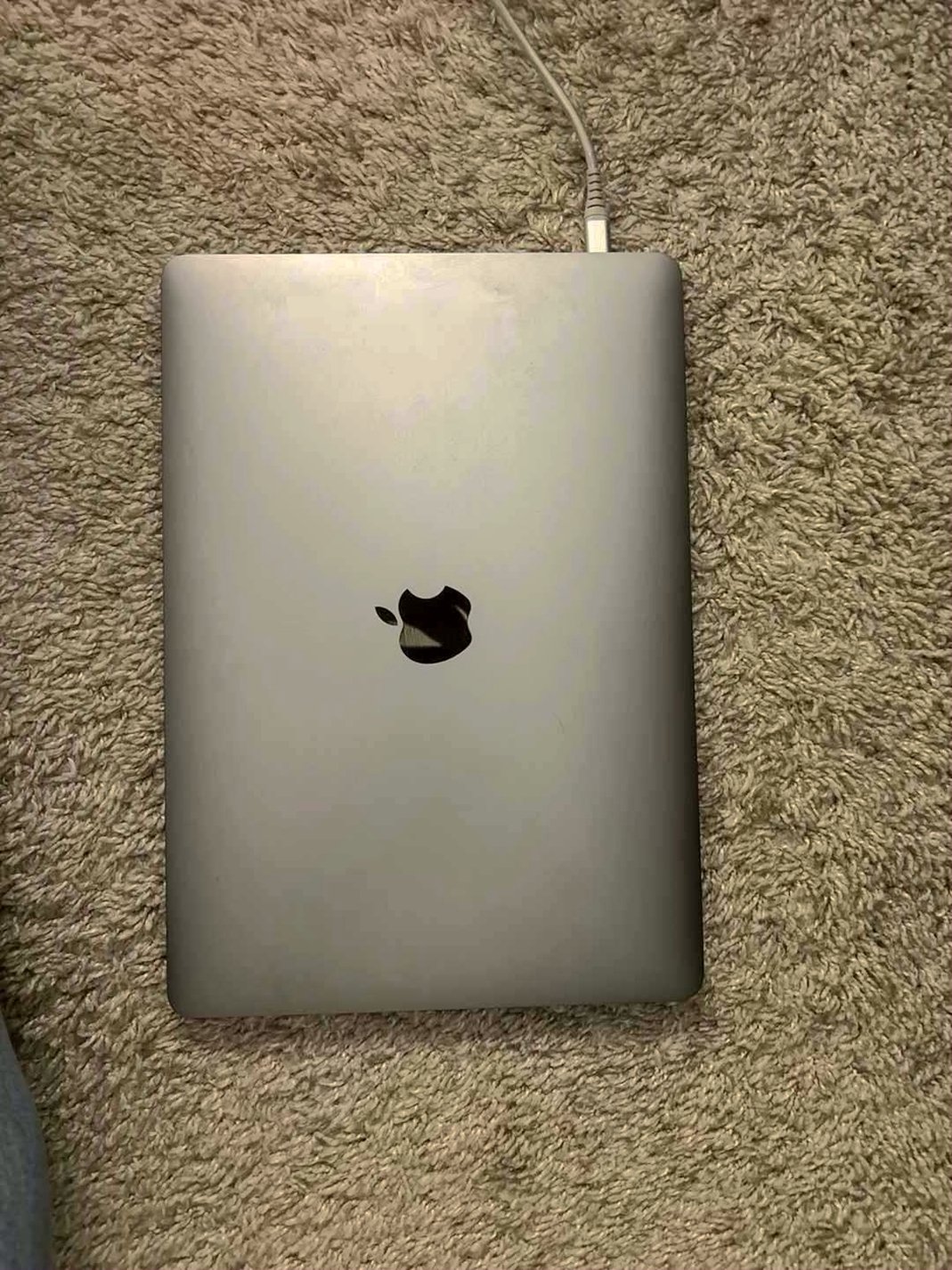 Apple MacBook Pro 2020 M1 Chip 256GB Space Gray Unlocked - Used image 3