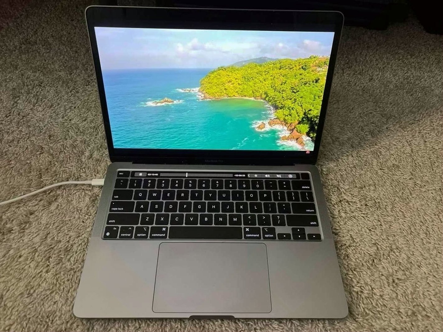 Apple MacBook Pro 2020 M1 Chip 256GB Space Gray Unlocked - Used image 4