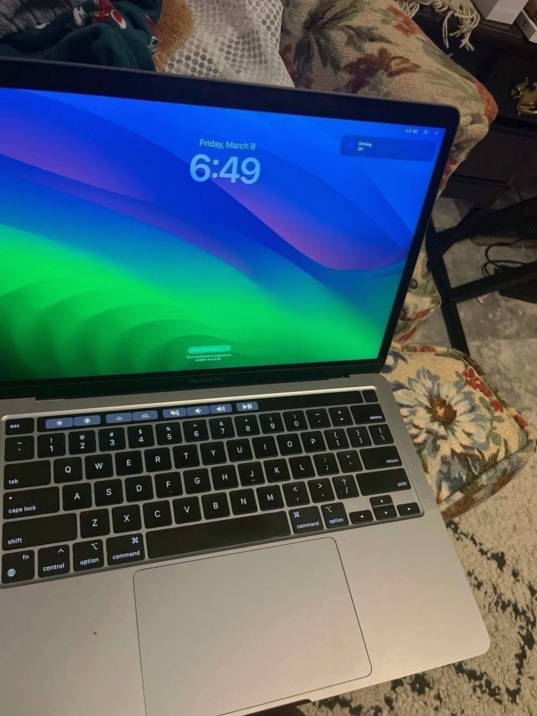 Apple MacBook Pro 13-inch M1 512GB Unlocked Used
