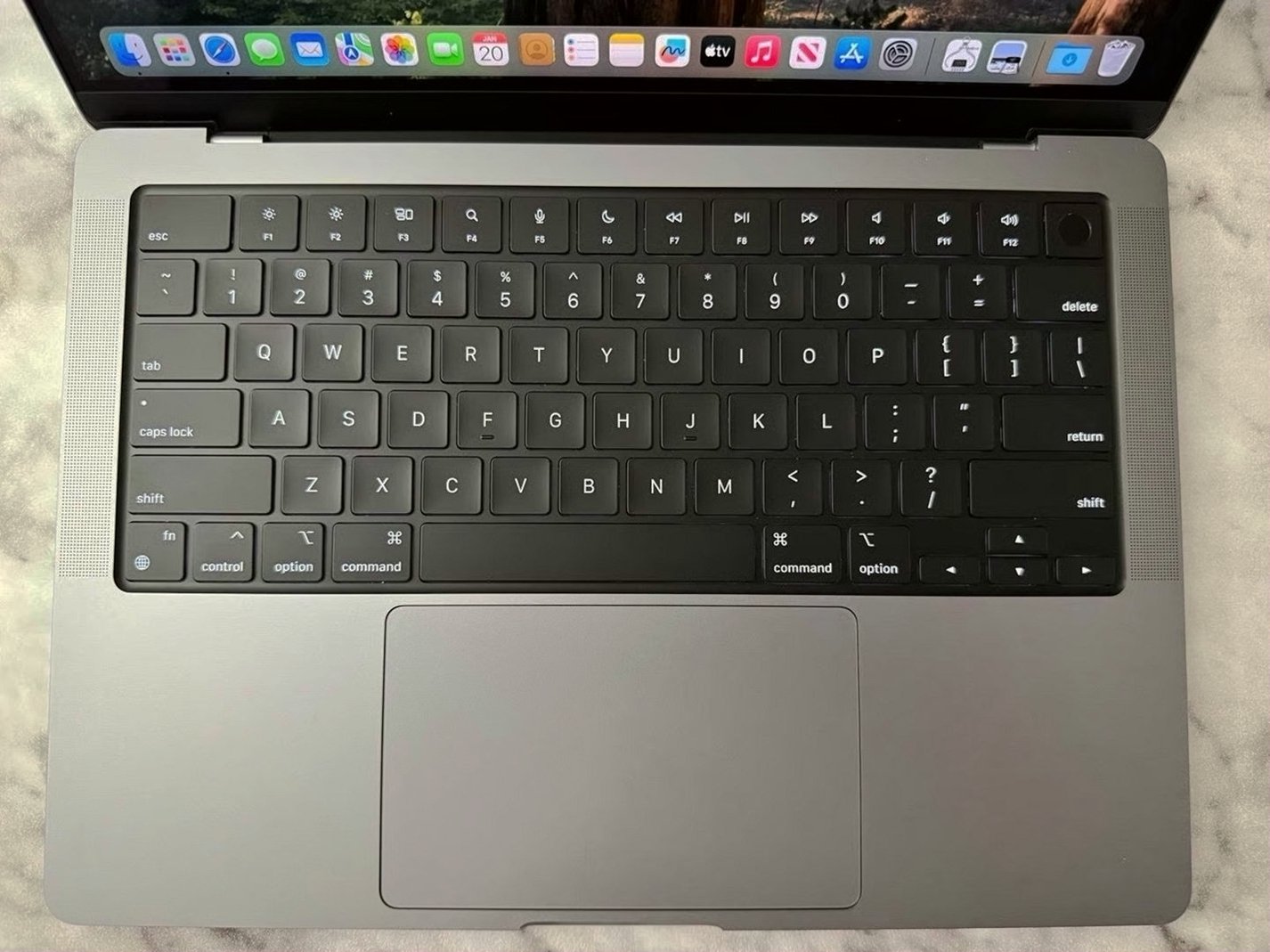 Apple MacBook Pro 14-inch 512GB - Used image 3