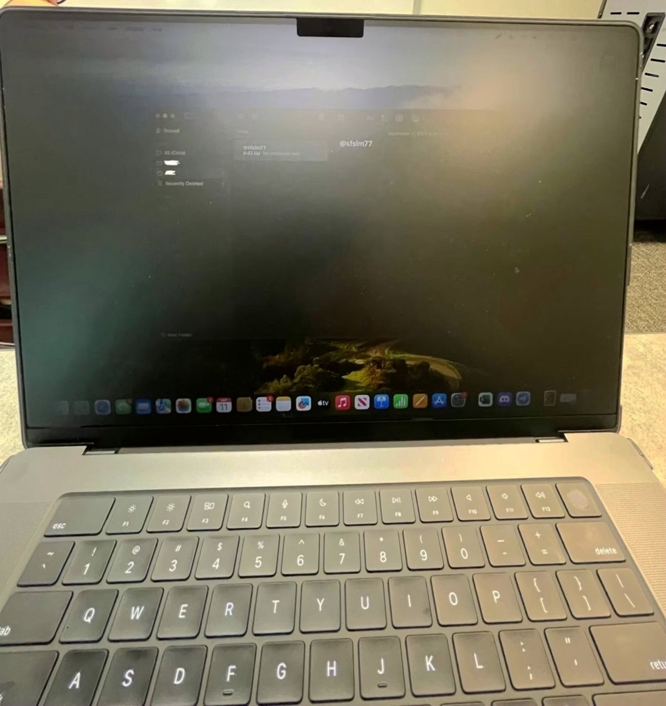 Apple M3 Max Macbook Pro 1TB Space Black Unlocked - Used image 5