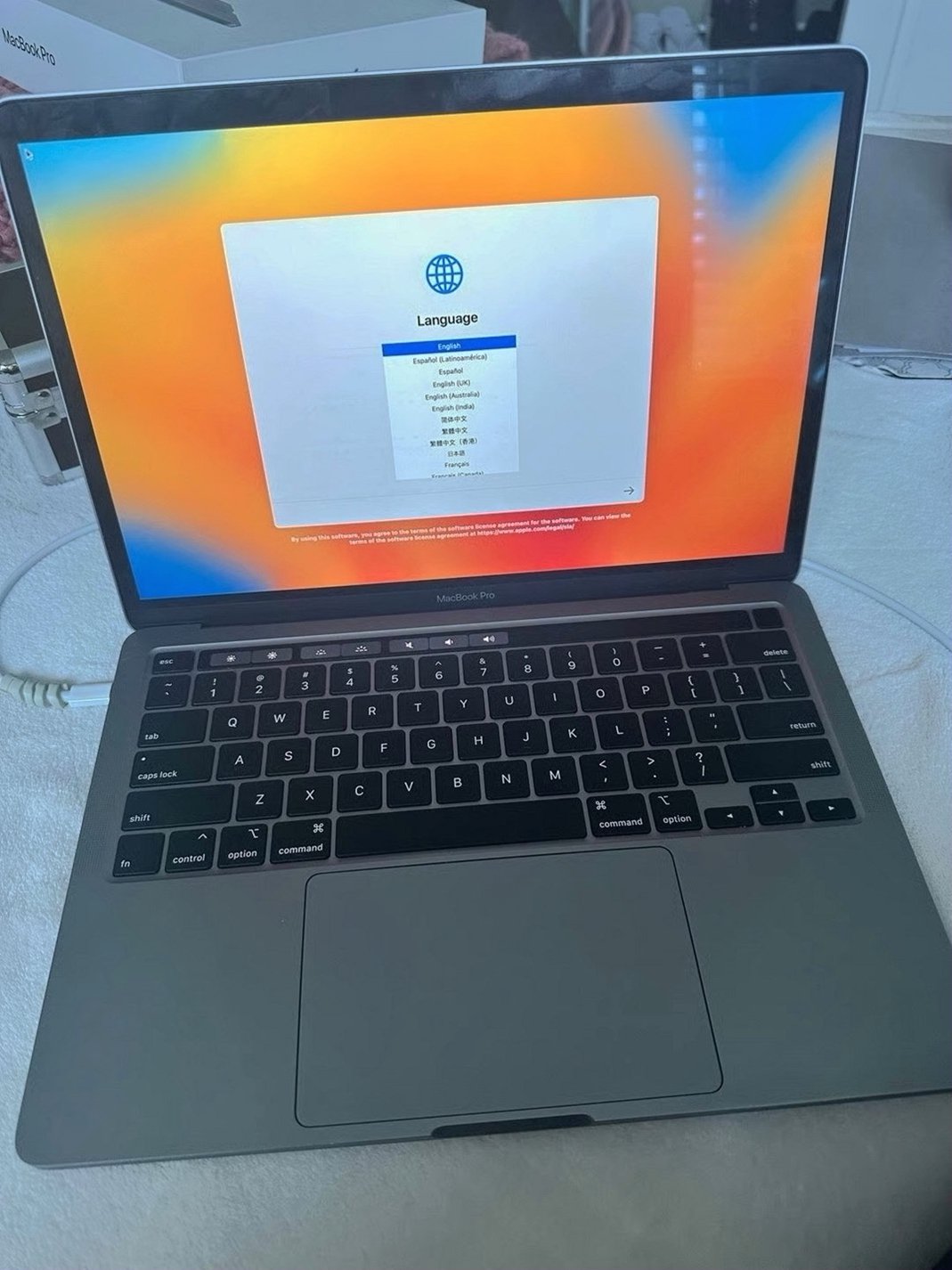 Apple MacBook Pro 2020 A2289 2T55 8GB 256GB - Used image 2