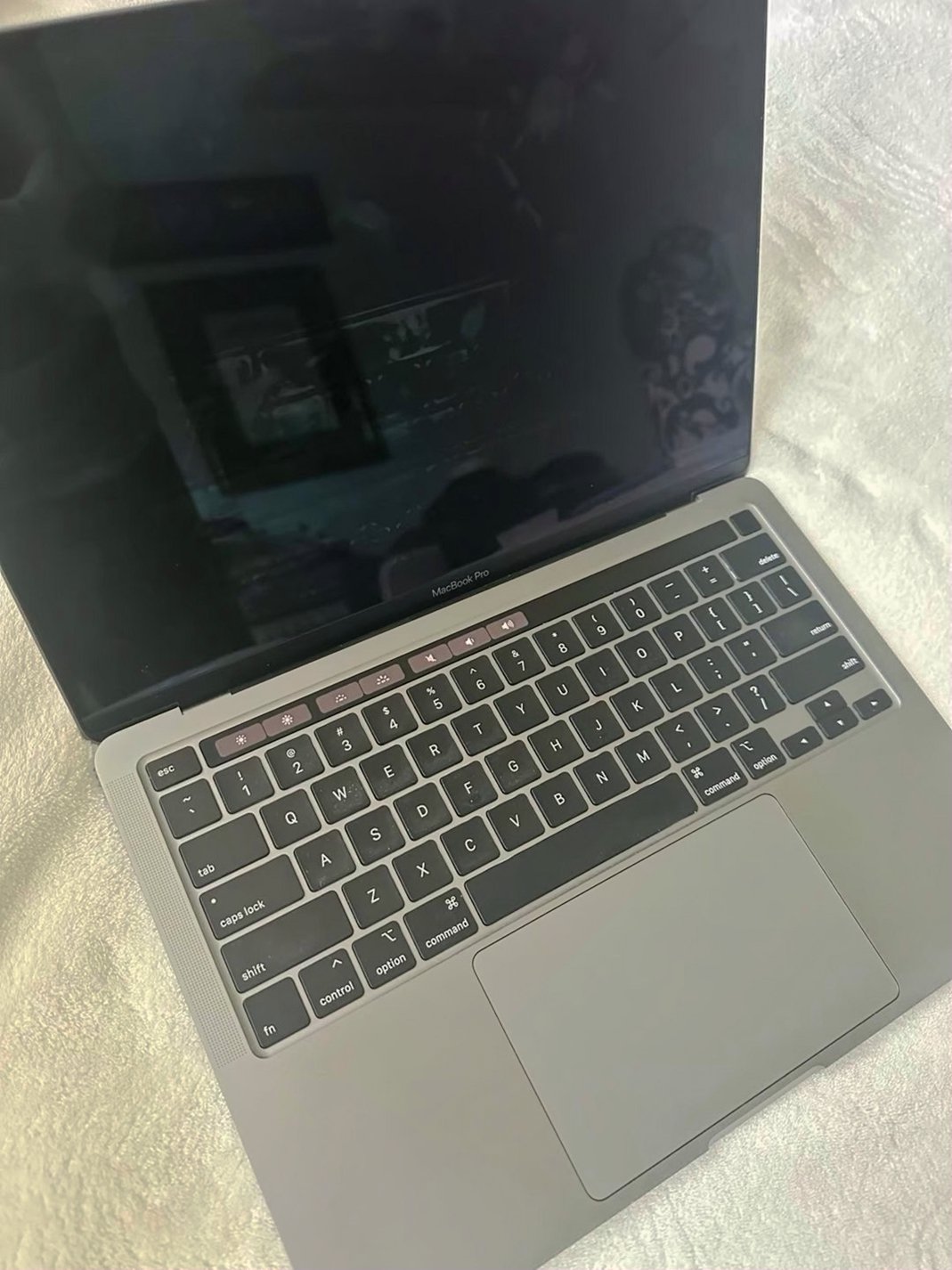 Apple MacBook Pro 2020 A2289 2T55 8GB 256GB - Used image 4