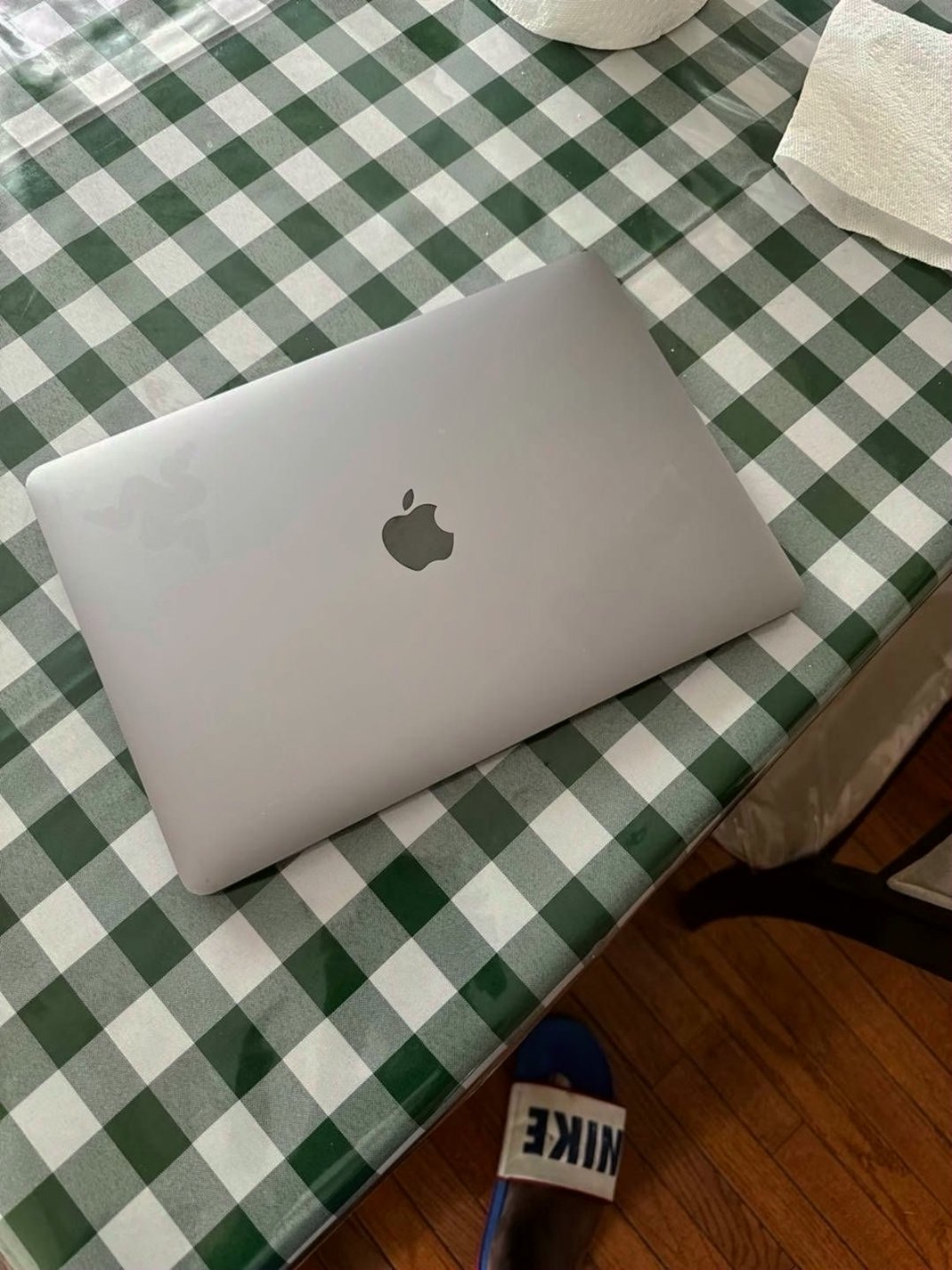 Apple M1 MacBook Pro and 2nd Gen iPad Pro 128GB Space Gray Unlocked - Used image 2