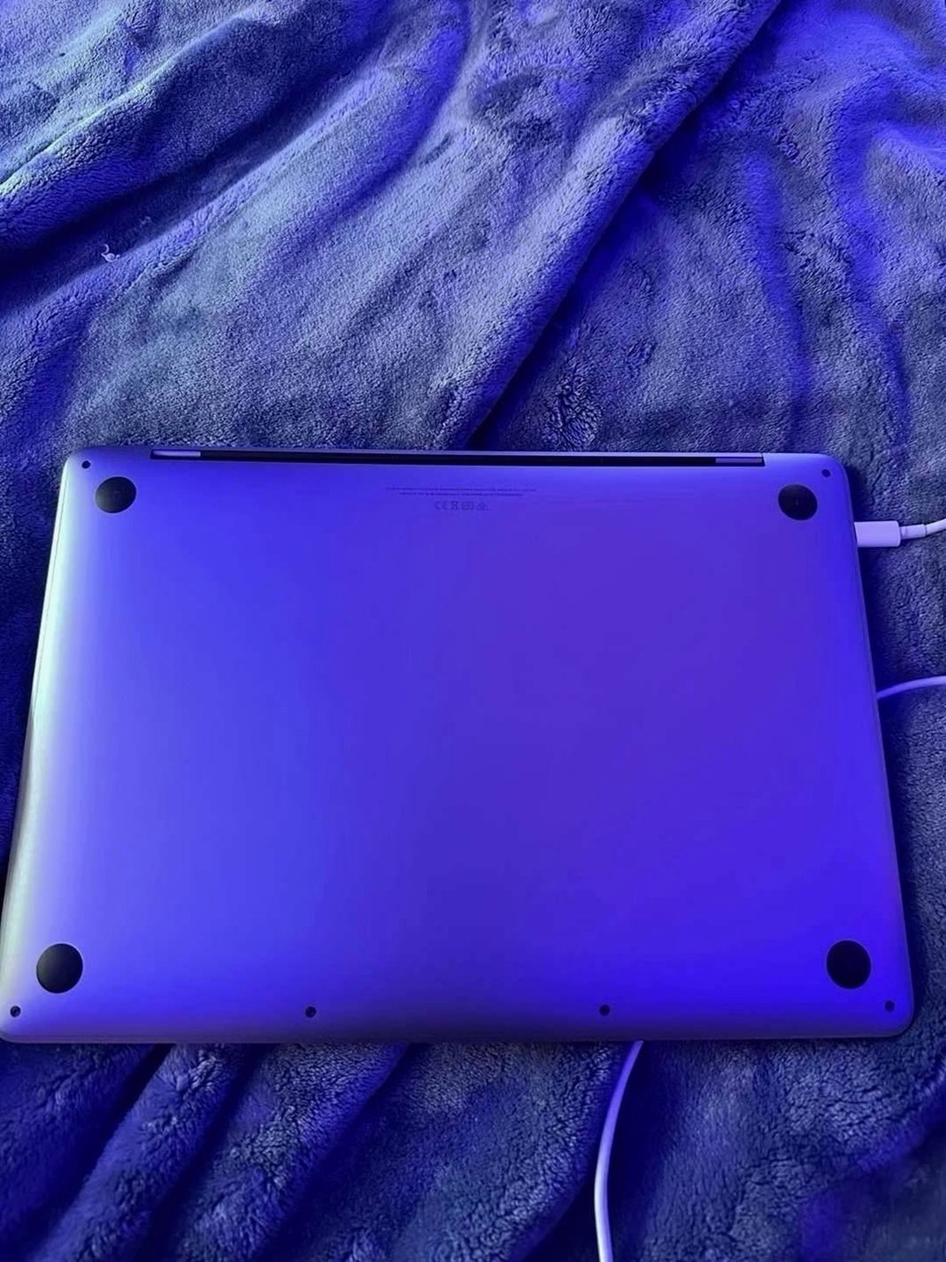Apple MacBook Pro M1 2020 13 inch Unlocked - Used image 3