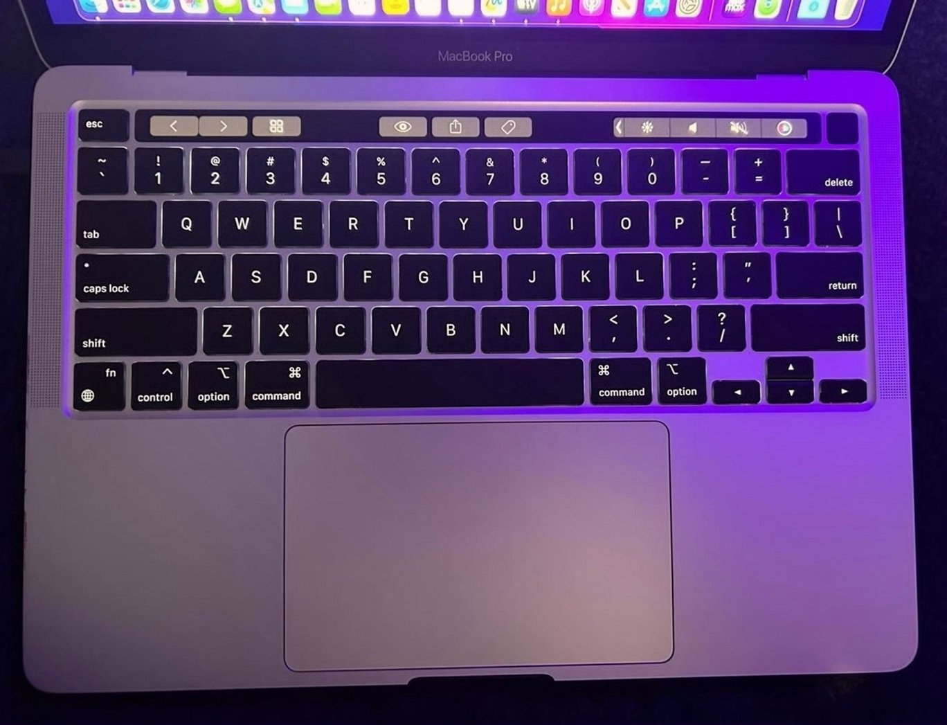 Apple MacBook Pro 8GB 2020 Silver Unlocked - Used image 3