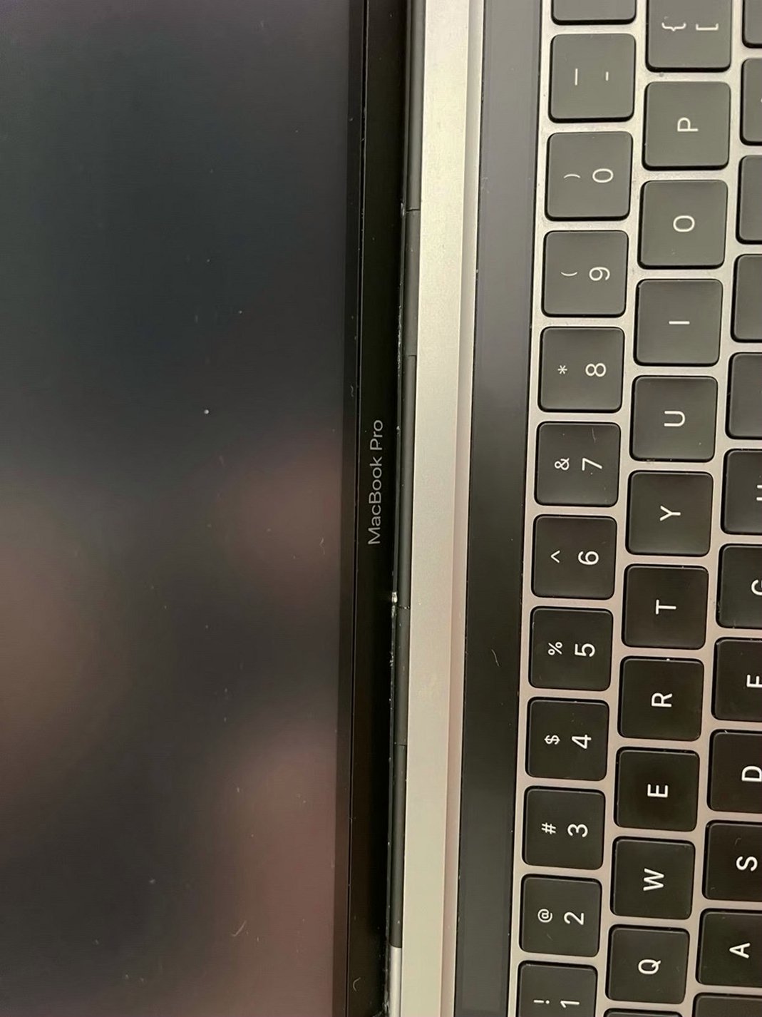 Apple MacBook Pro M1 256GB Space Gray Unlocked - Used image 3
