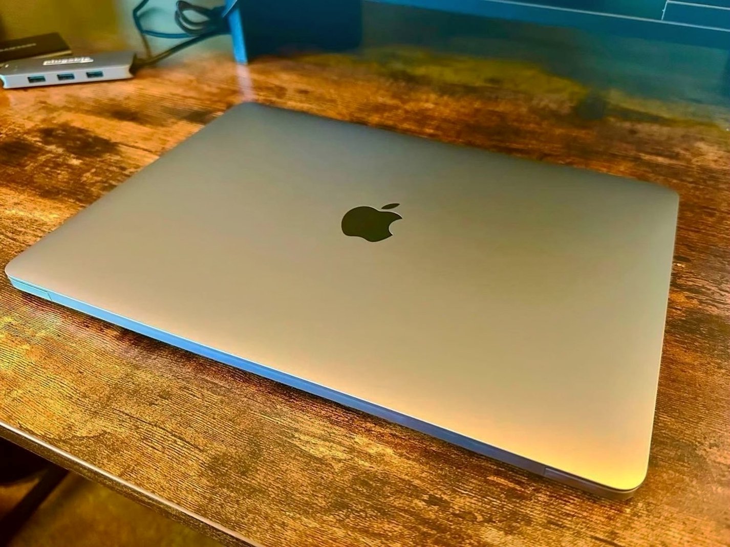 Apple MacBook Pro M1 512GB Space Gray Unlocked - Used image 2