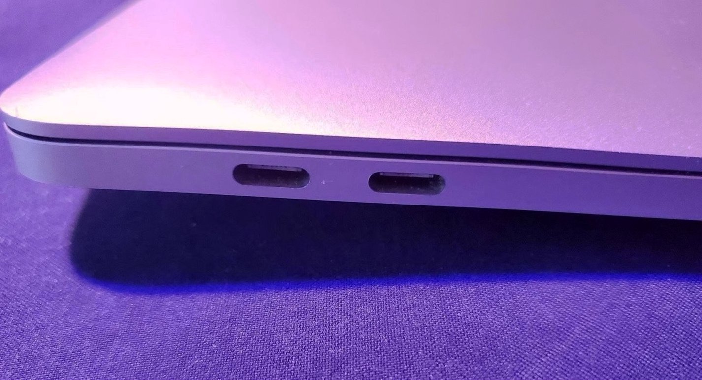 Apple MacBook Pro M1 256GB Retina Display - Used image 2