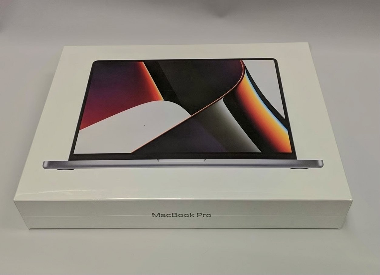 Apple MacBook Pro 2T62 1TB Space Gray Unlocked - Used
