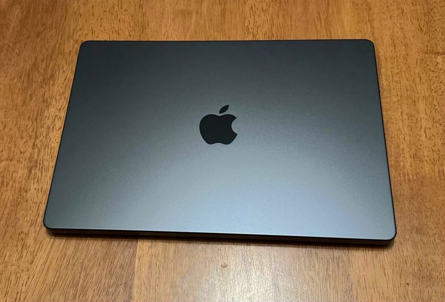 Apple MacBook Pro 14" M4 Max 1TB Space Black Unlocked - Used image 3
