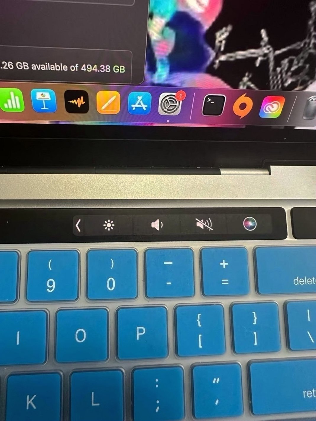 Apple MacBook Pro 9E58 M2 Chip Unlocked - Used image 5