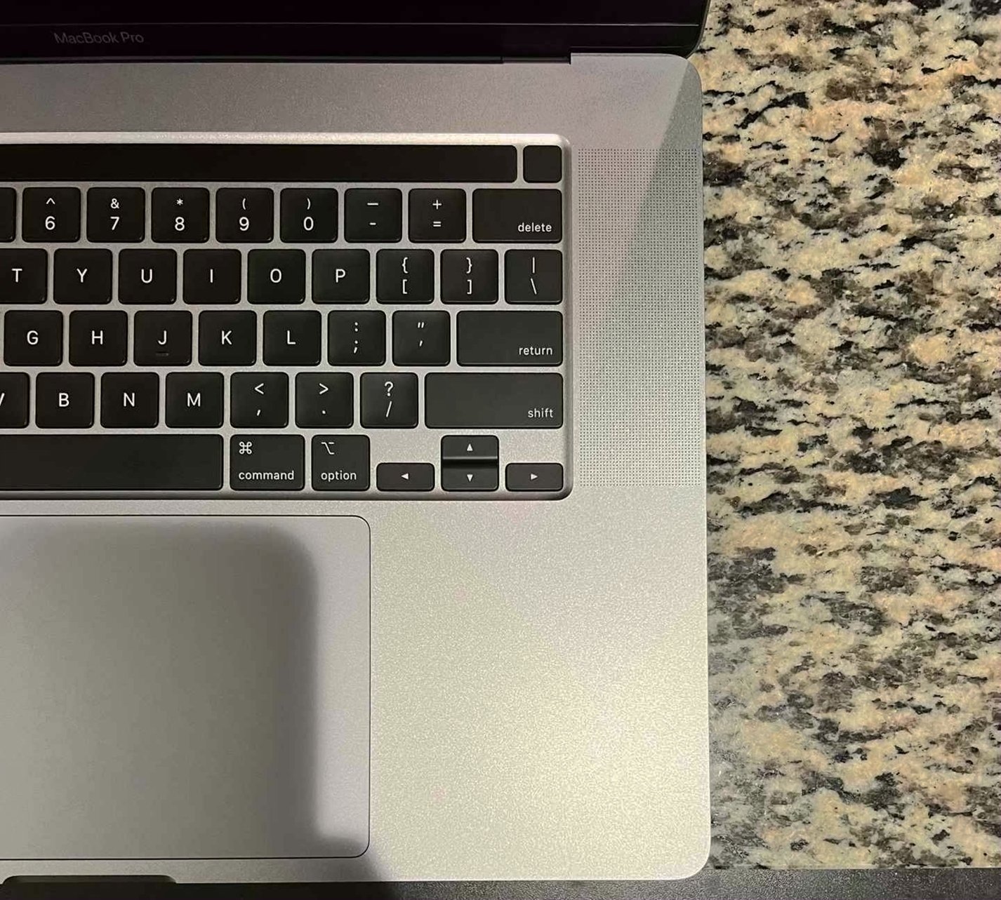 Apple MacBook Pro 16 inch 1TB Grey Unlocked - Used image 5
