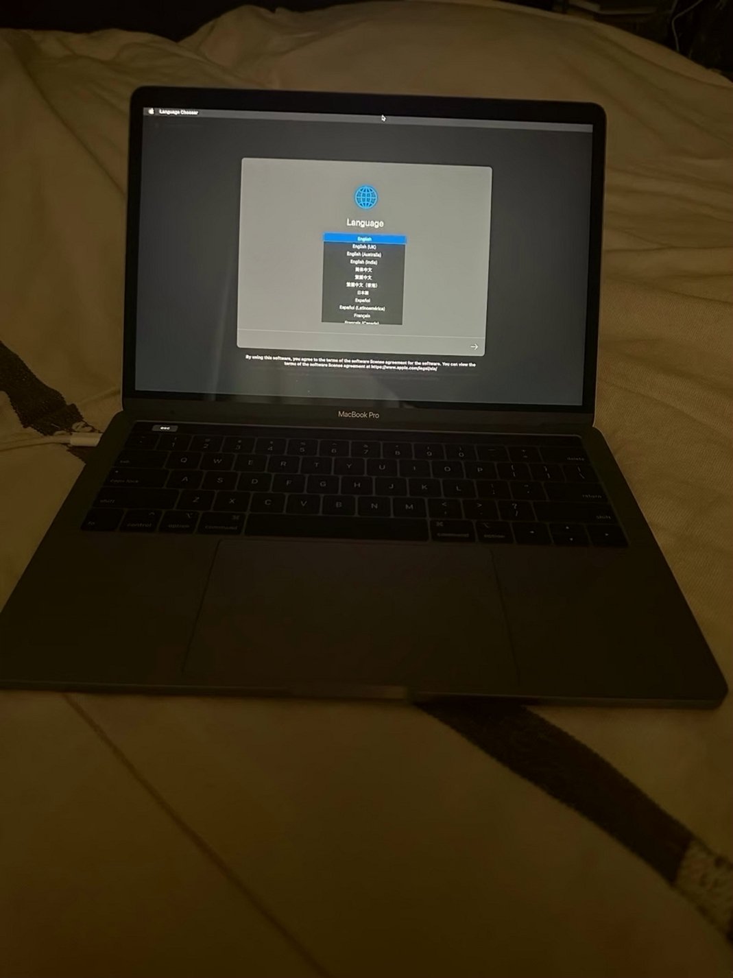 Apple Macbook Pro A1989 256GB Space Gray Unlocked - Used image 2