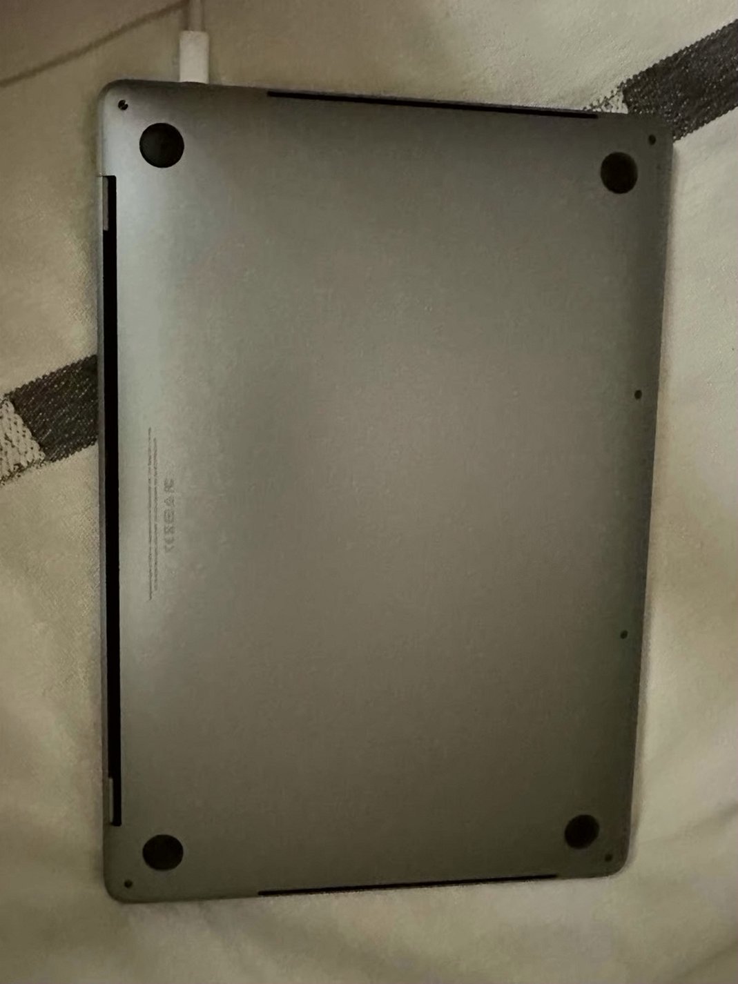 Apple Macbook Pro A1989 256GB Space Gray Unlocked - Used image 5