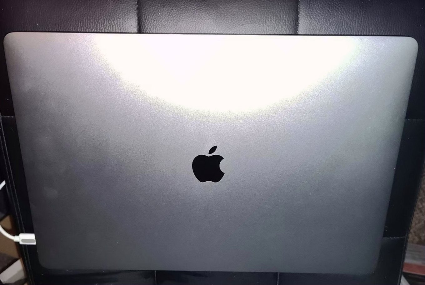 Apple MacBook Pro 16in 2019 512GB Space Gray Unlocked - Used image 3