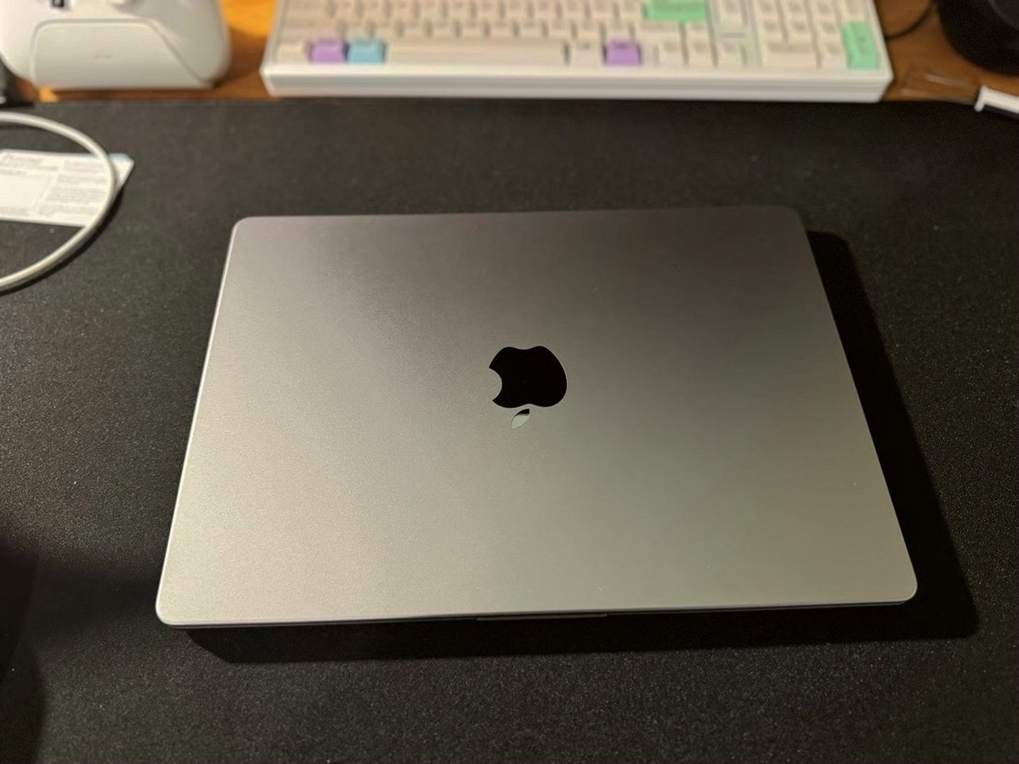 Apple MacBook Pro 14-inch 512GB Space Gray Unlocked - Used