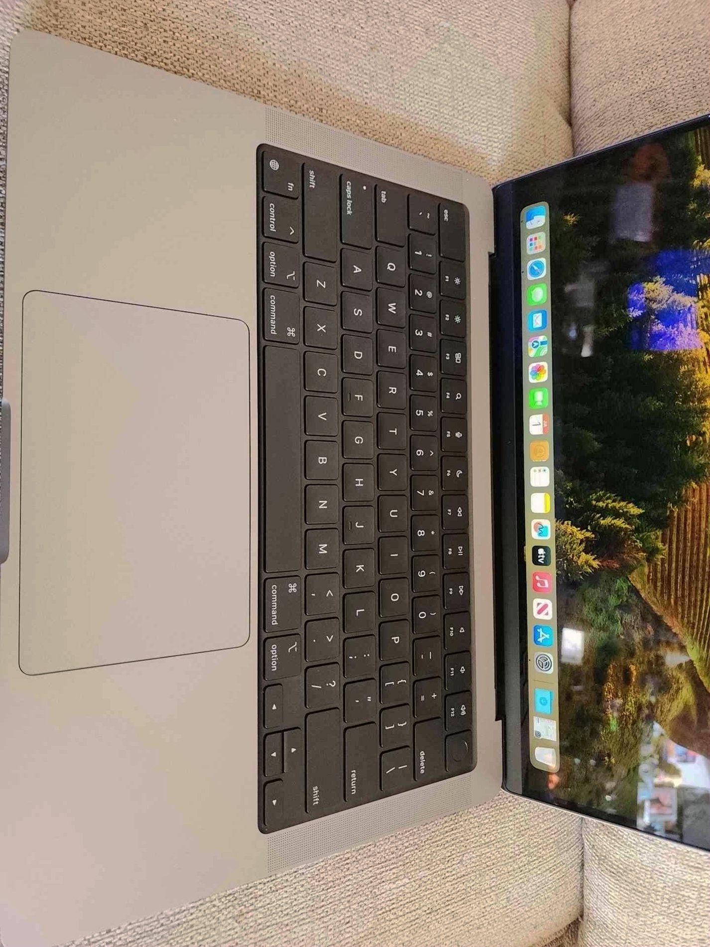 Apple MacBook Pro 14 inch M2 Pro 256GB Space Gray Unlocked - Used image 4