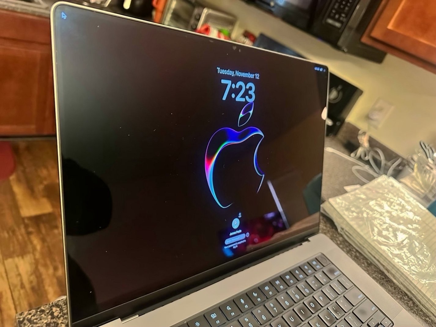 Apple MacBook Pro 16in M1 Max 1TB SSD Used image 2