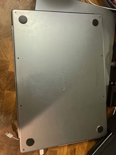Apple MacBook Pro 16" M1 Pro 16GB 1TB SSD Space Gray - Used image 3