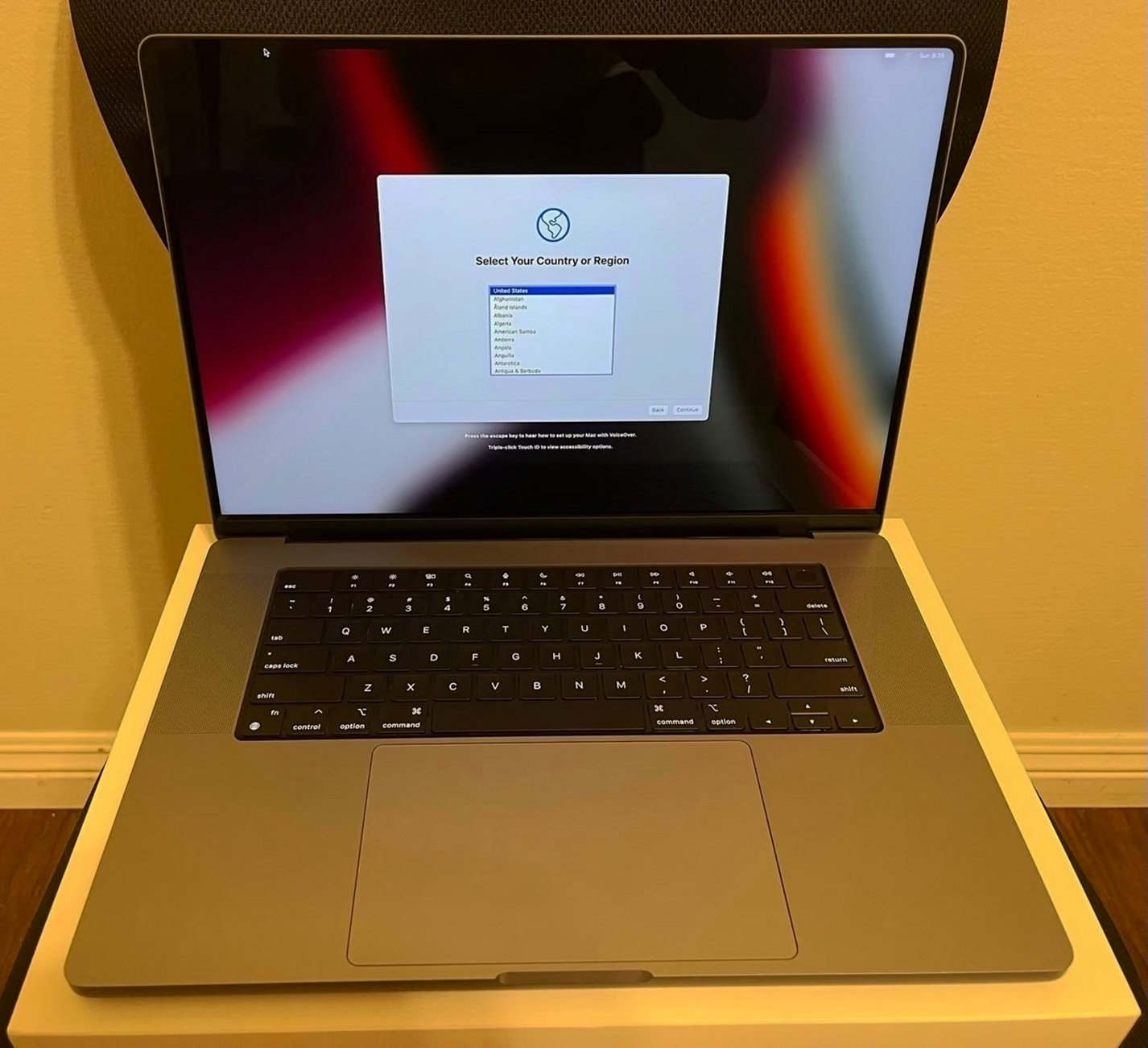 Apple MacBook Pro 16" 1TB Space Gray - Used image 2