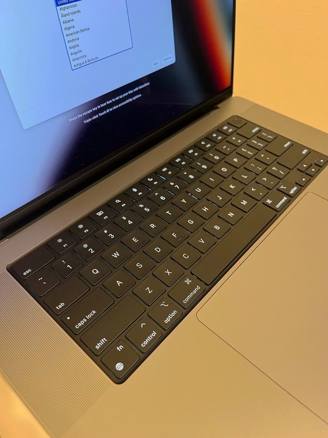 Apple MacBook Pro 16" 1TB Space Gray - Used image 4