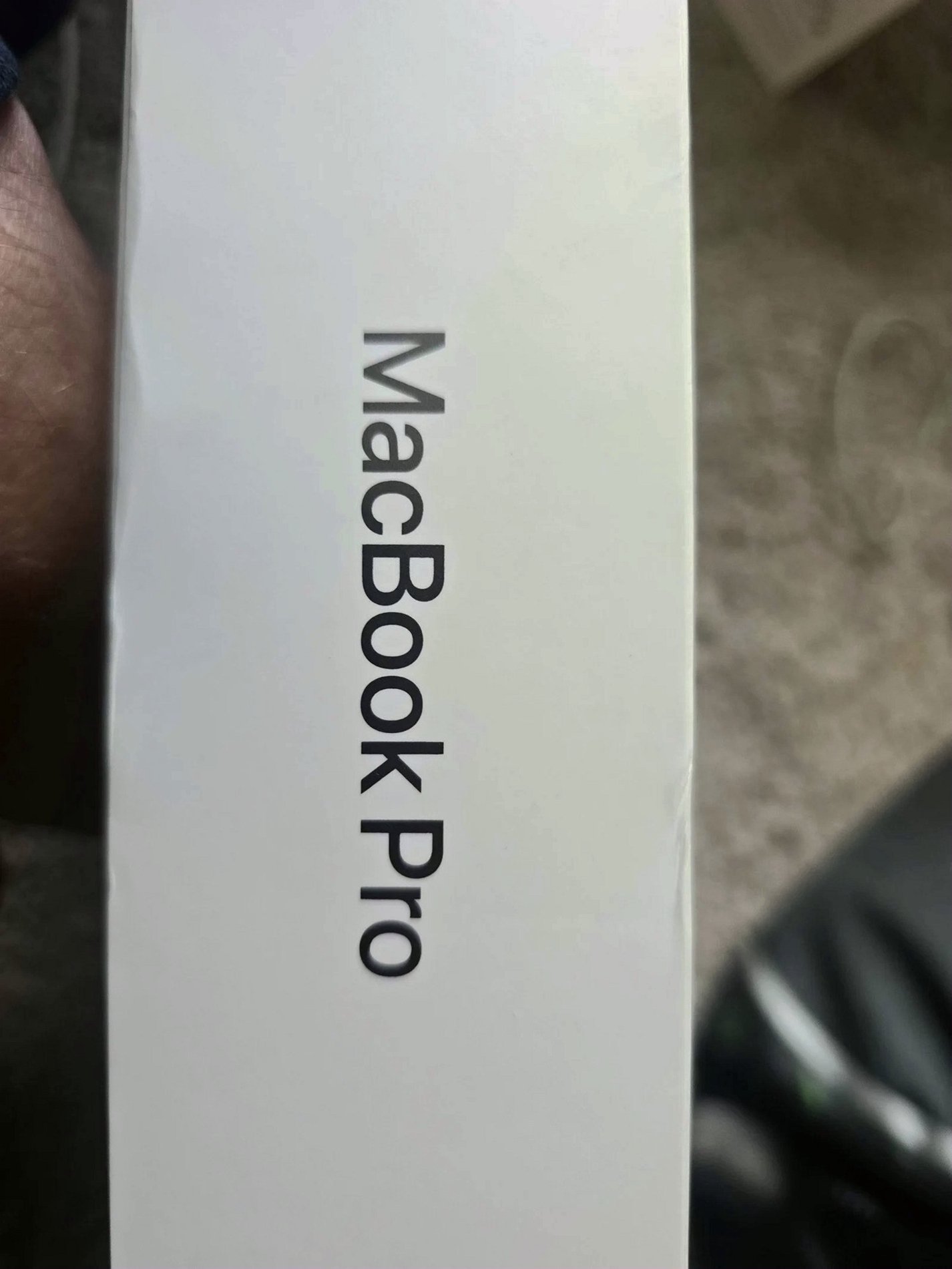Apple MacBook Pro 2D12 1TB SSD 24GB Unified Memory Unlocked - Used image 2