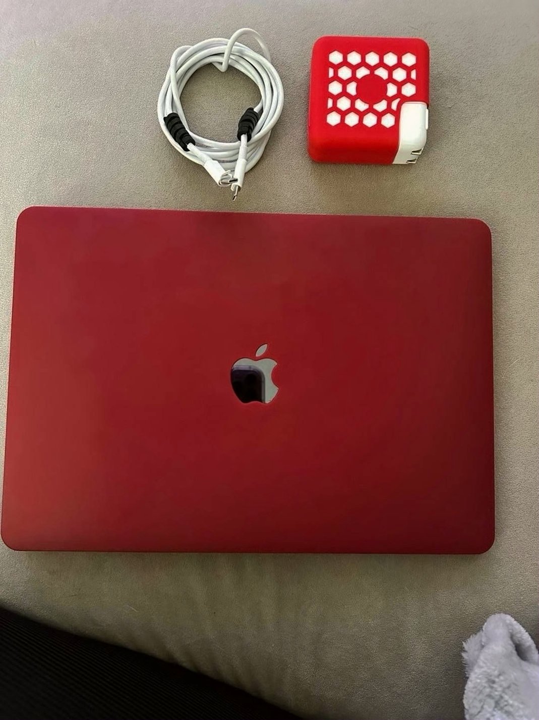 Apple MacBook Pro 2019 5V17 256GB Space Gray Unlocked - Used
