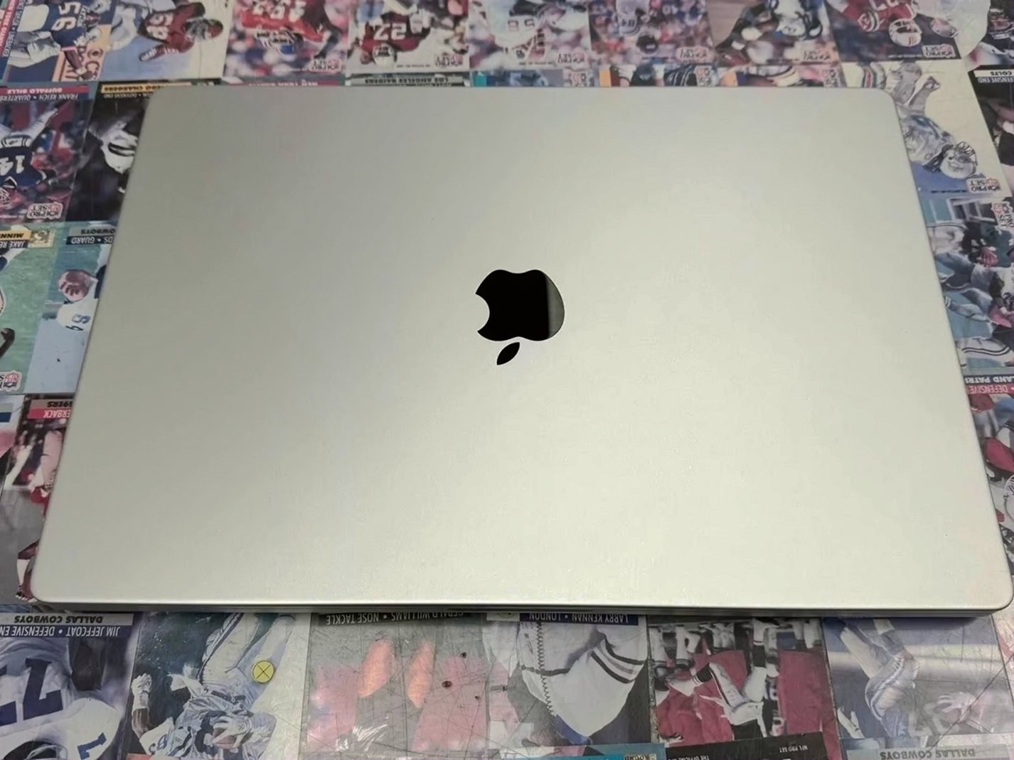 Apple MacBook Pro 16” 2023 A278p 512GB Silver Unlocked - Used image 2