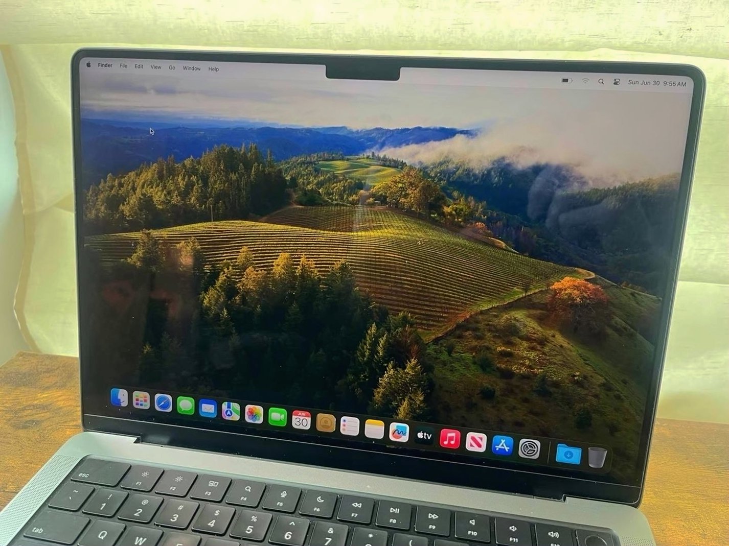 Apple MacBook Pro M1 512GB Silver Unlocked - Used image 2