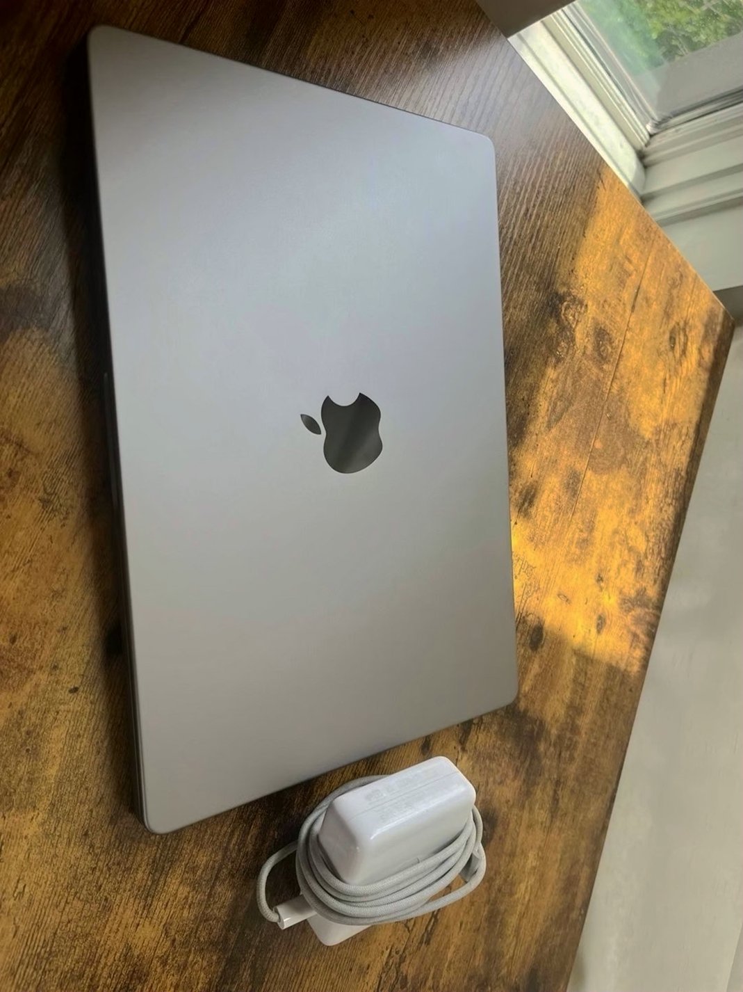 Apple MacBook Pro M1 512GB Silver Unlocked - Used image 3