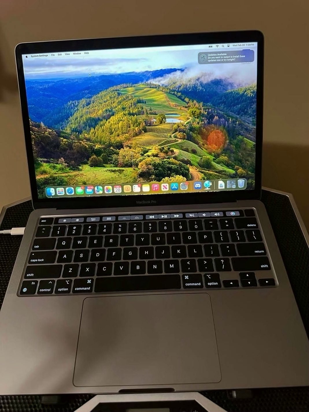 Apple MacBook Pro M1 2020 256GB 13 inch Unlocked - Used