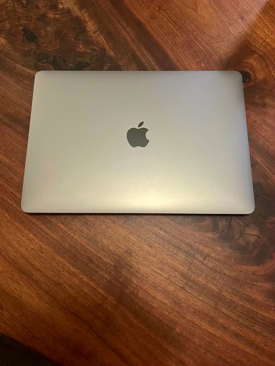 Apple MacBook Pro 2020 2L11 512GB Space Gray Unlocked - Used