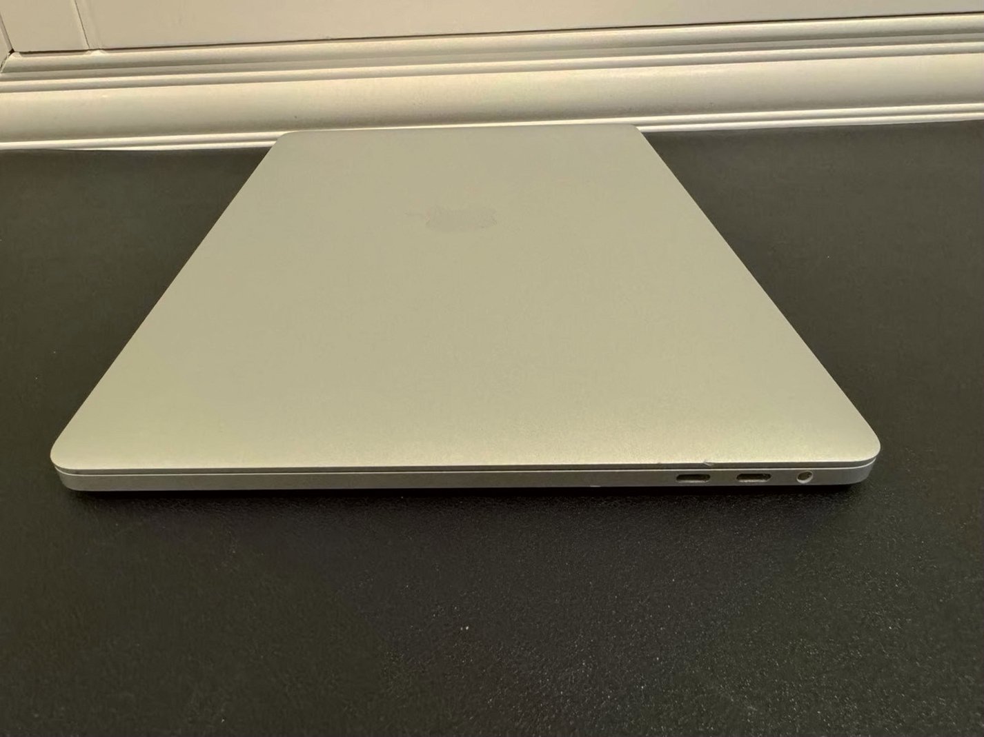 Apple MacBook Pro 13-inch 256GB Silver Unlocked - Used image 4