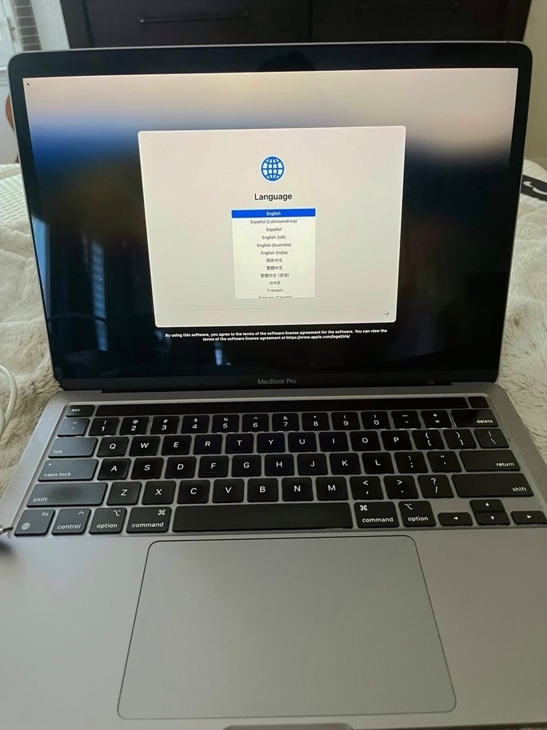 Apple MacBook Pro 2020 256GB Space Gray Unlocked - Used image 2