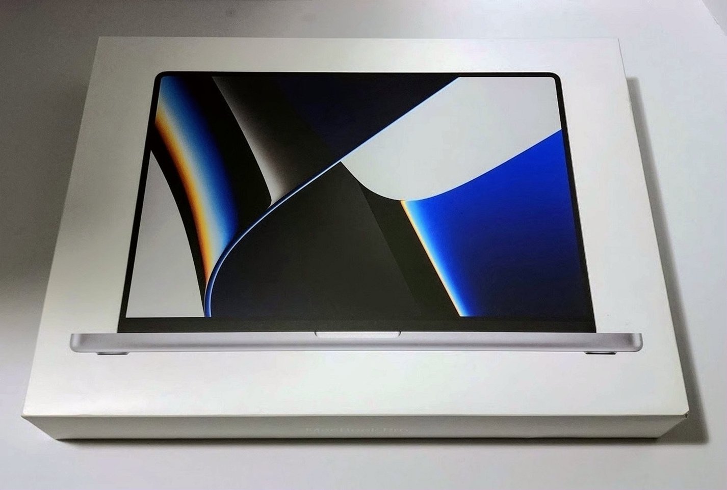 Apple MacBook Pro M1 Pro 16in Unlocked - Used image 3