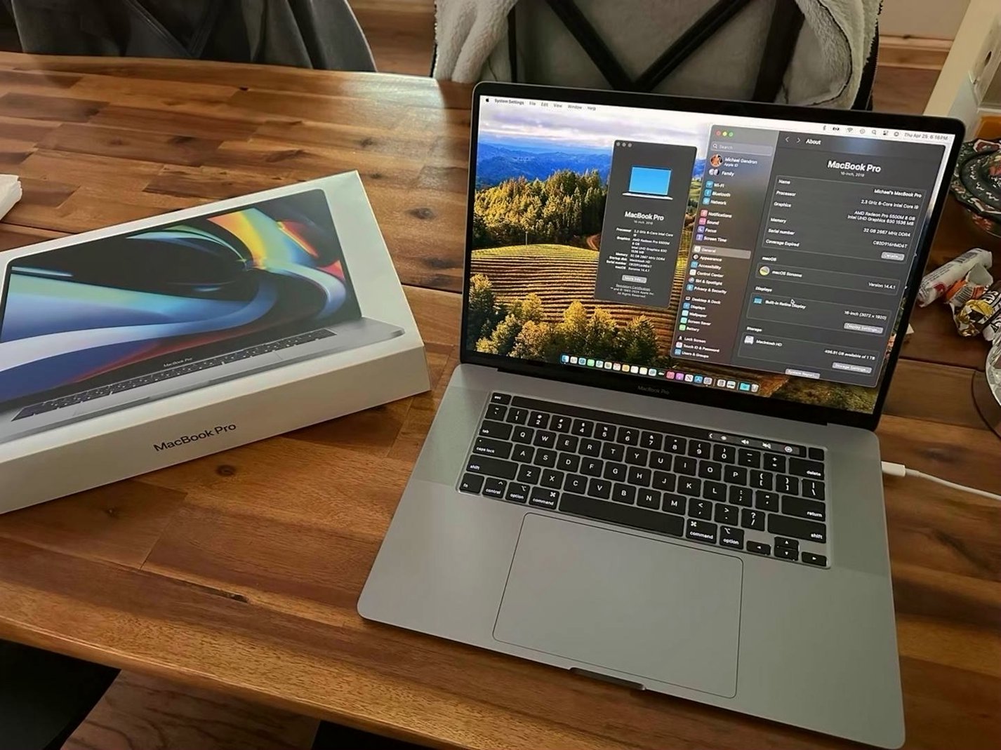 Apple MacBook Pro 2M95 i9 32GB 16-inch Space Gray - Used