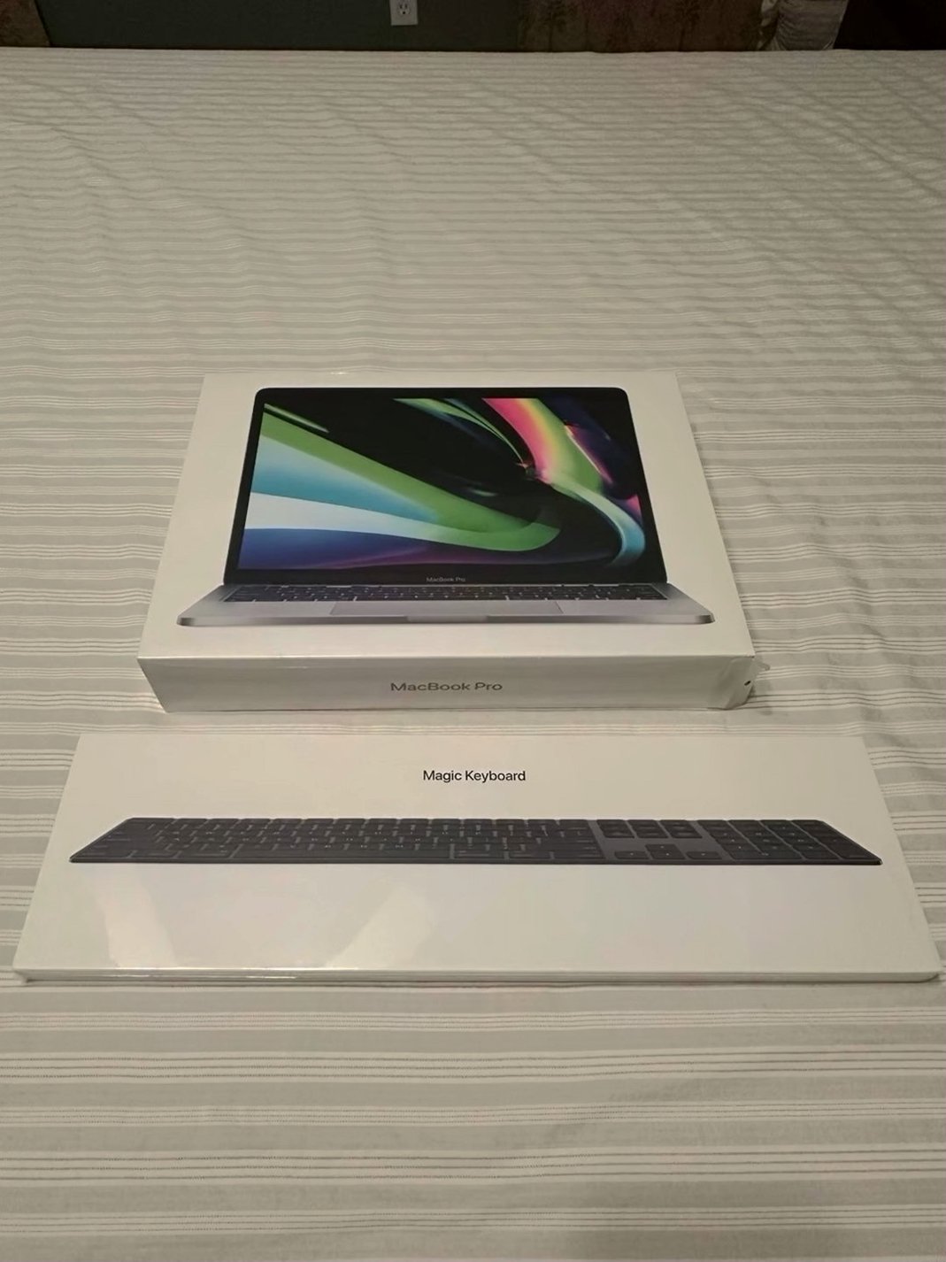 Apple MacBook Pro 13inch 512GB Space Gray - New