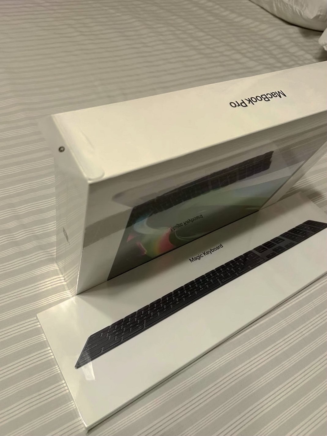 Apple MacBook Pro 13inch 512GB Space Gray - New image 3