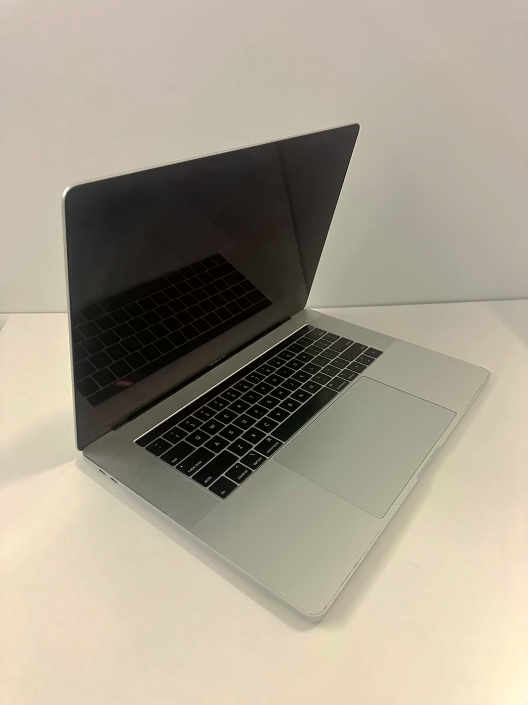 Apple MacBook Pro 2019 2TB Space Gray Unlocked - Used