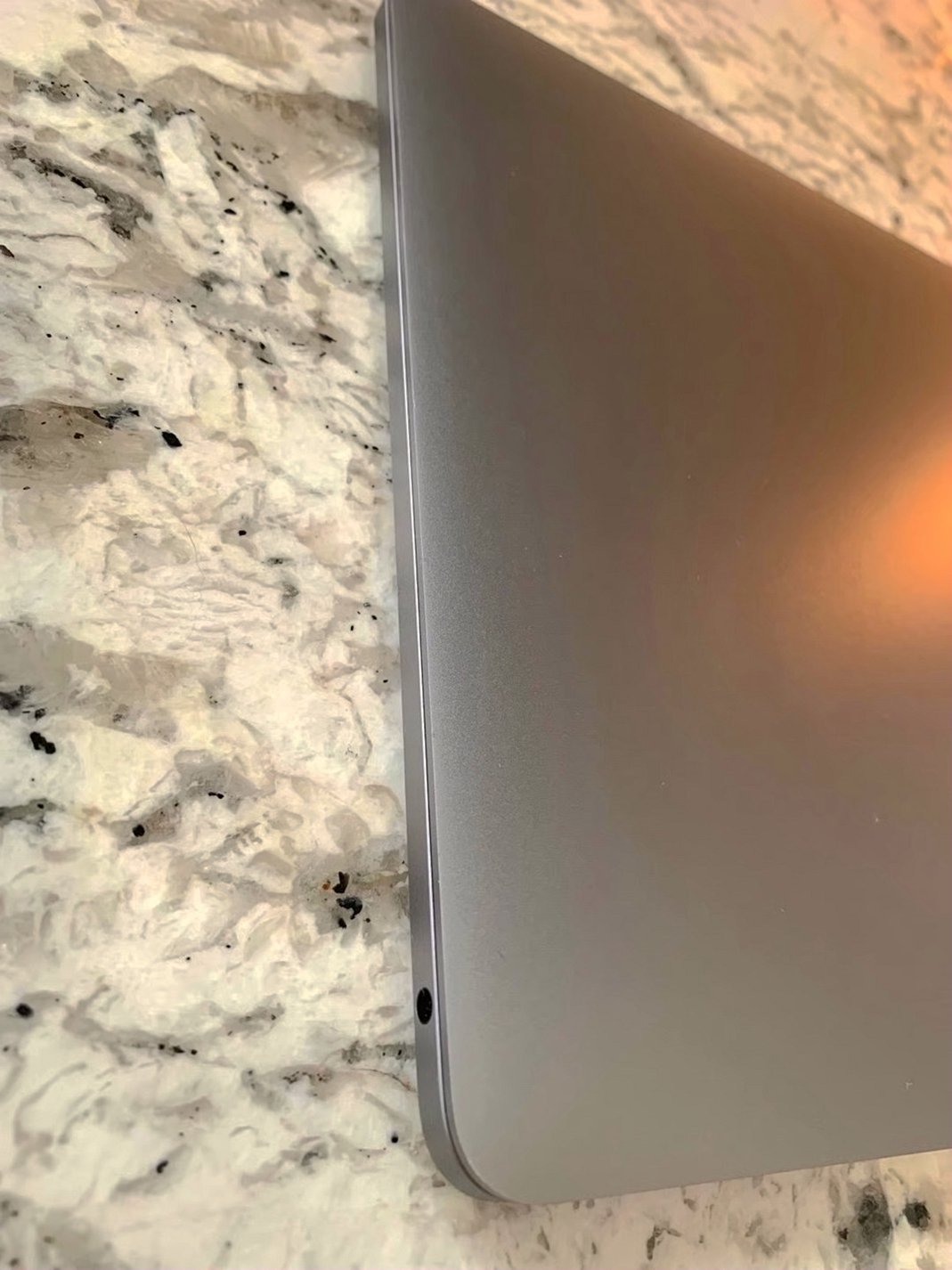Apple MacBook Pro 2020 8GB Space Gray Unlocked - Used image 5
