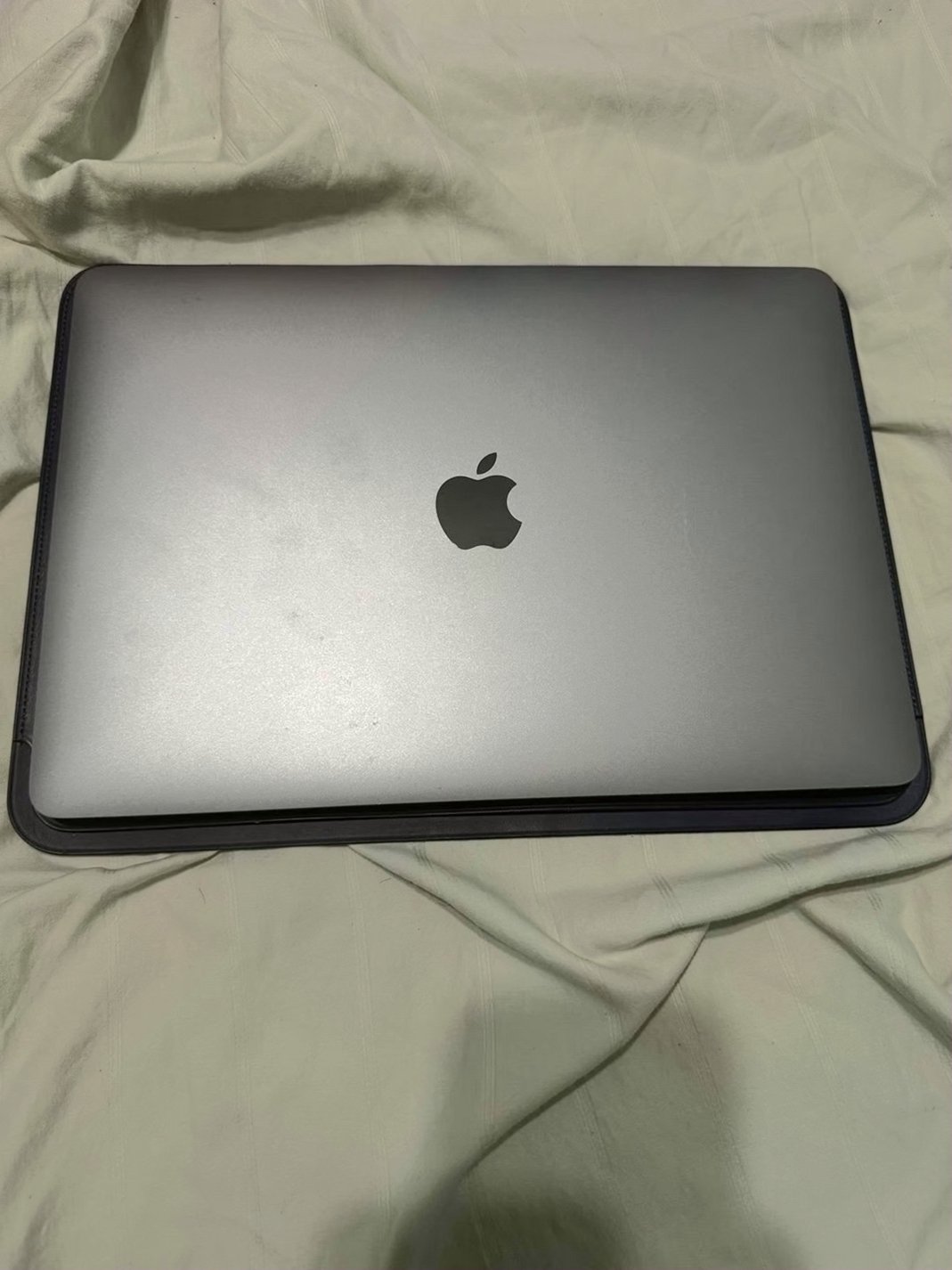 Apple MacBook Pro M1 13 inch 16GB 1TB SSD Space Gray - Used image 3