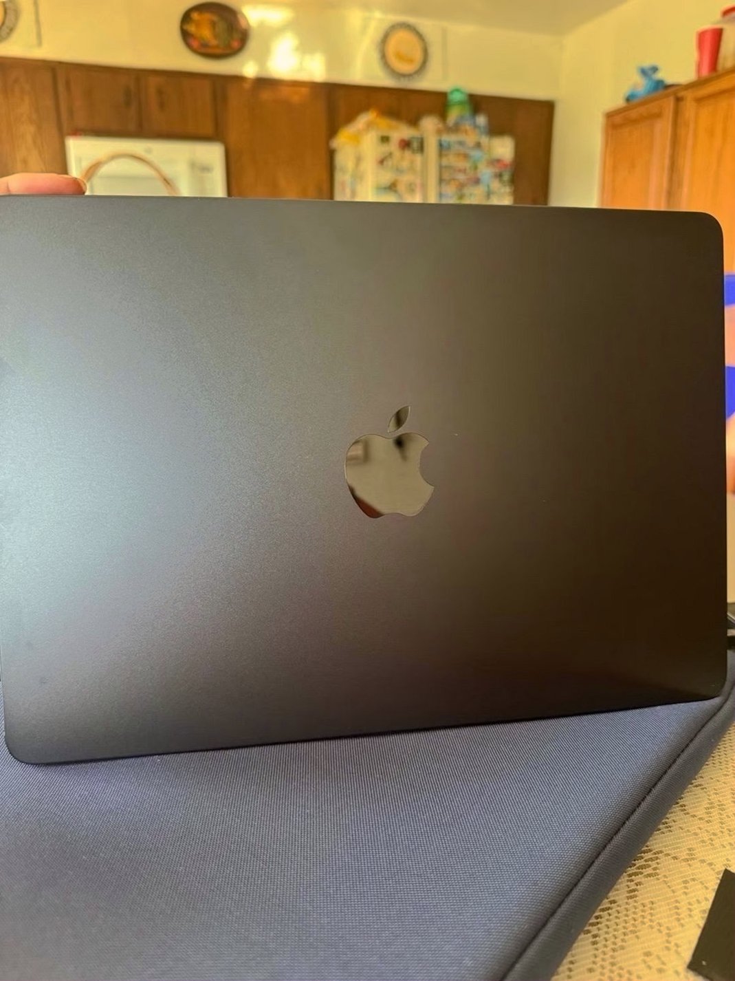 Apple MacBook Pro A2681 13.6-inch Unlocked - Used