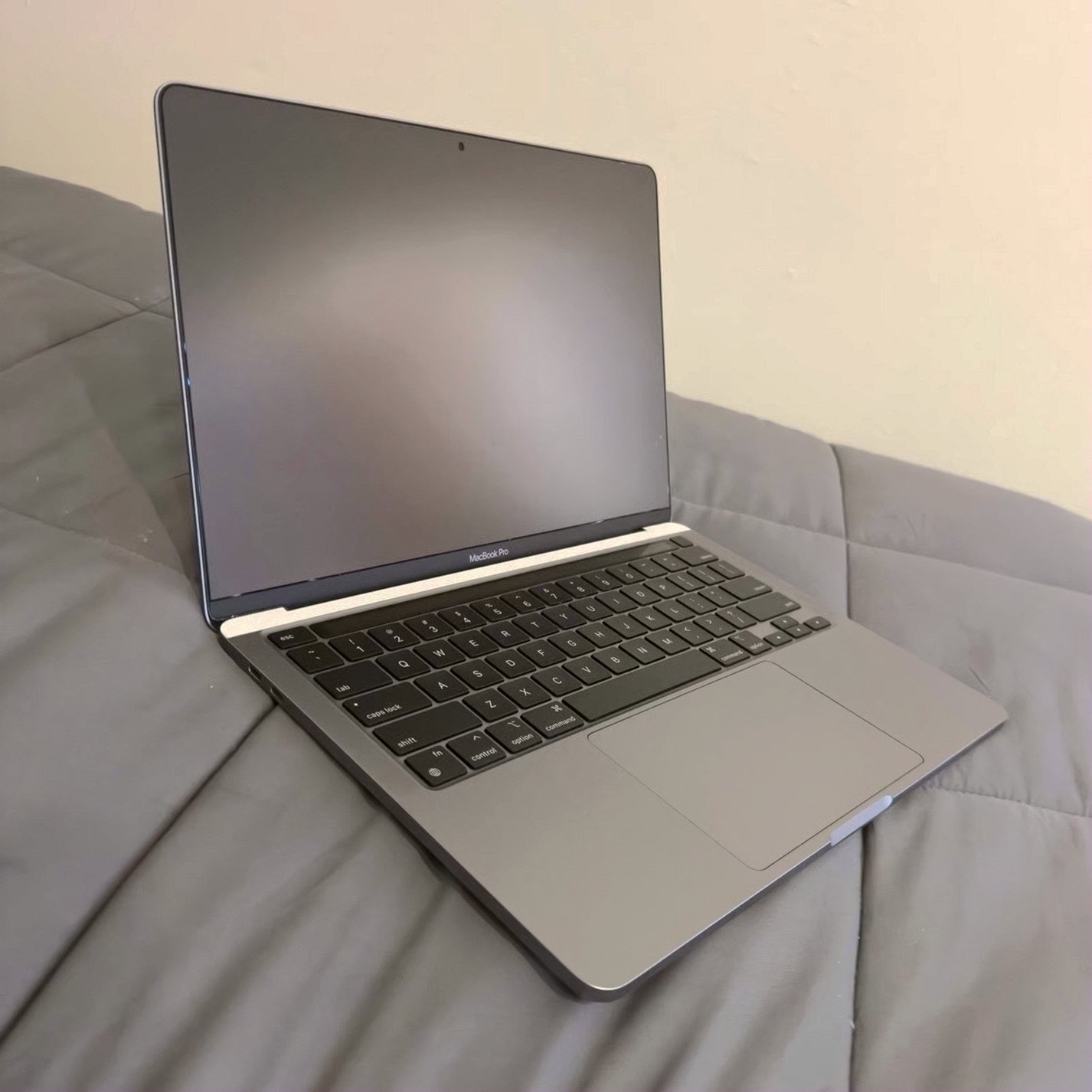 Apple MacBook Pro 8C15 M1 1TB SSD Space Gray - Used