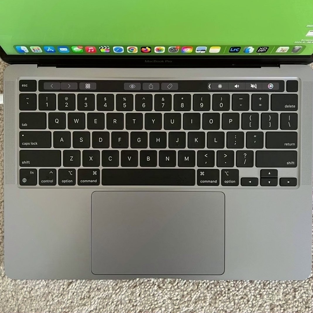 Apple MacBook Pro 13 Inch 256GB Space Gray Unlocked - Used image 4