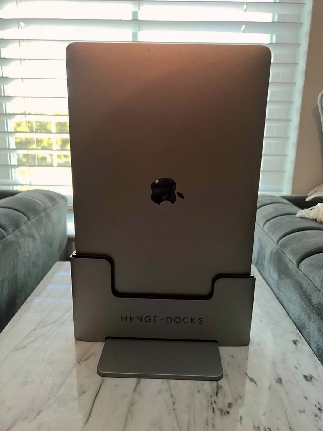 Apple MacBook Pro A2338 13in M1 256GB Unlocked - Used