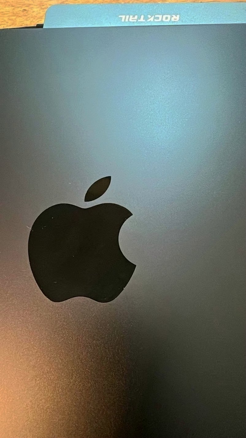 Apple MacBook Pro 14 M3 512GB Space Gray Unlocked - Used image 2