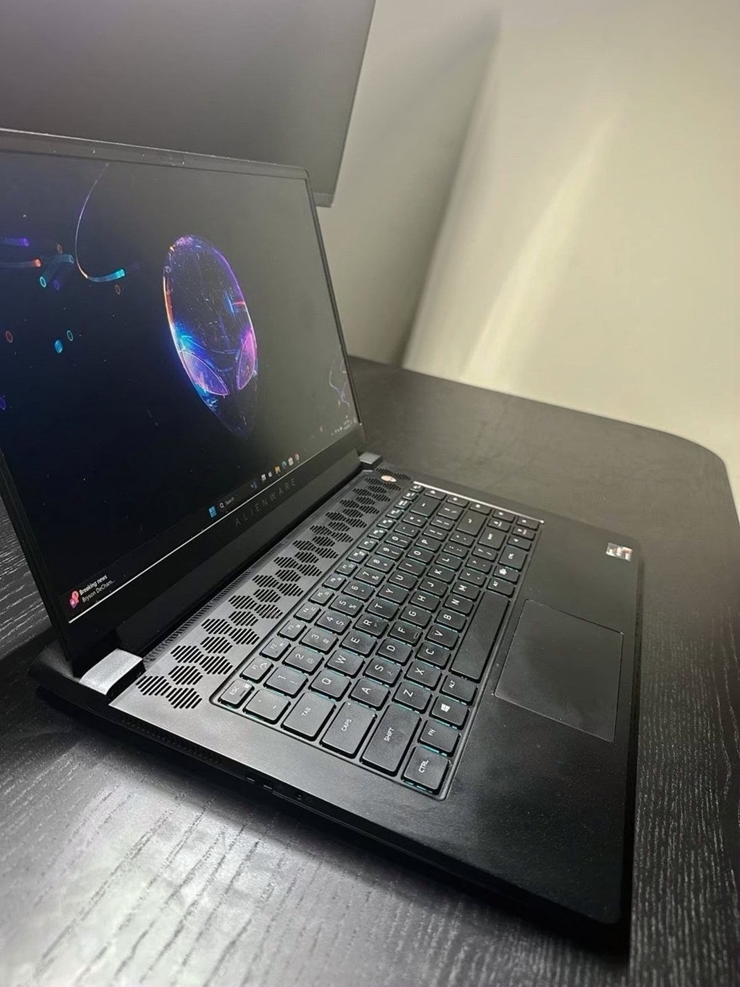 Alienware M15 R5 512GB Black Used - Refurbished image 3
