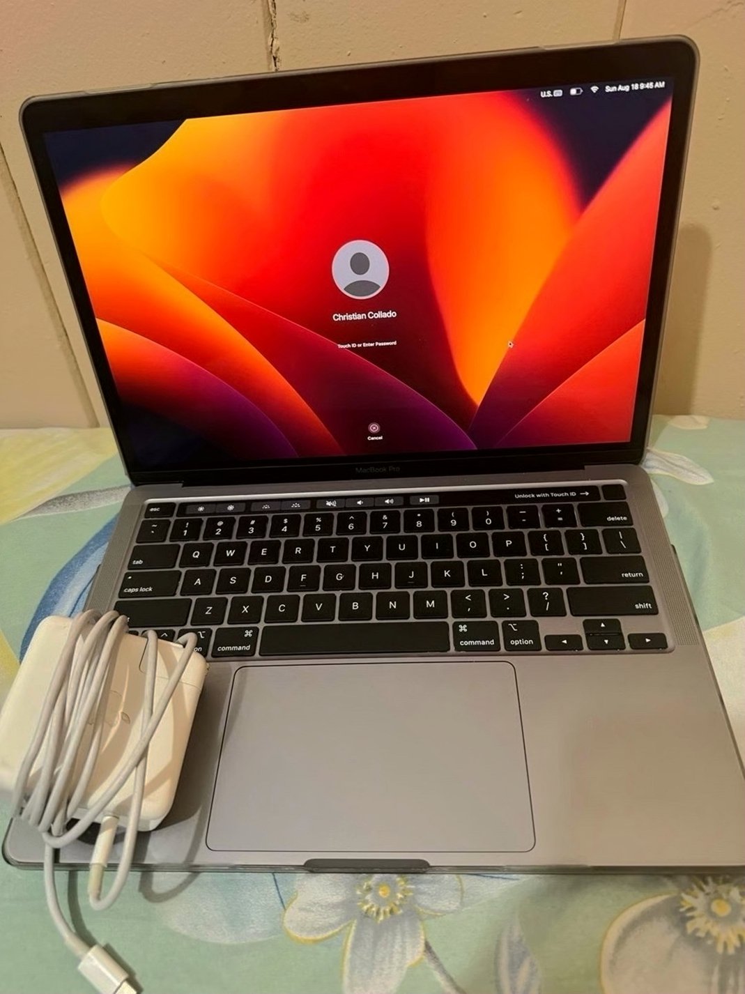 Apple MacBook Pro 13” 2020 512GB Space Gray Unlocked - Used image 2